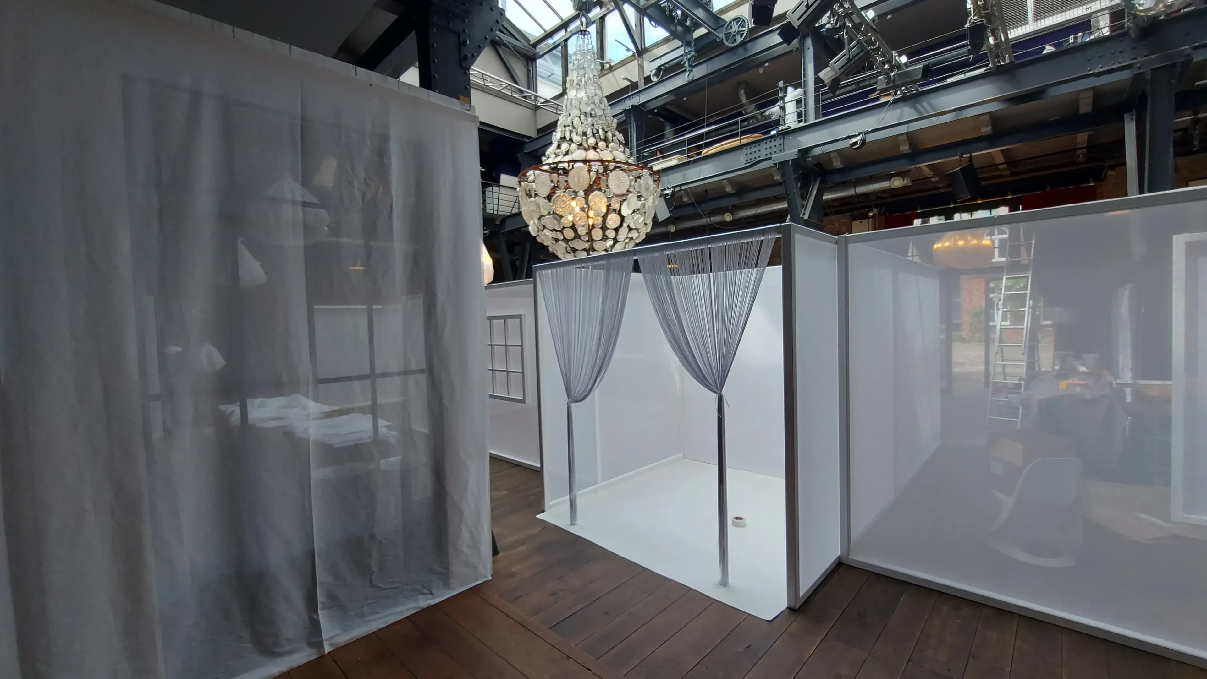 Setbau für Fotoproduktionen in Hamburg professionell umsetzen