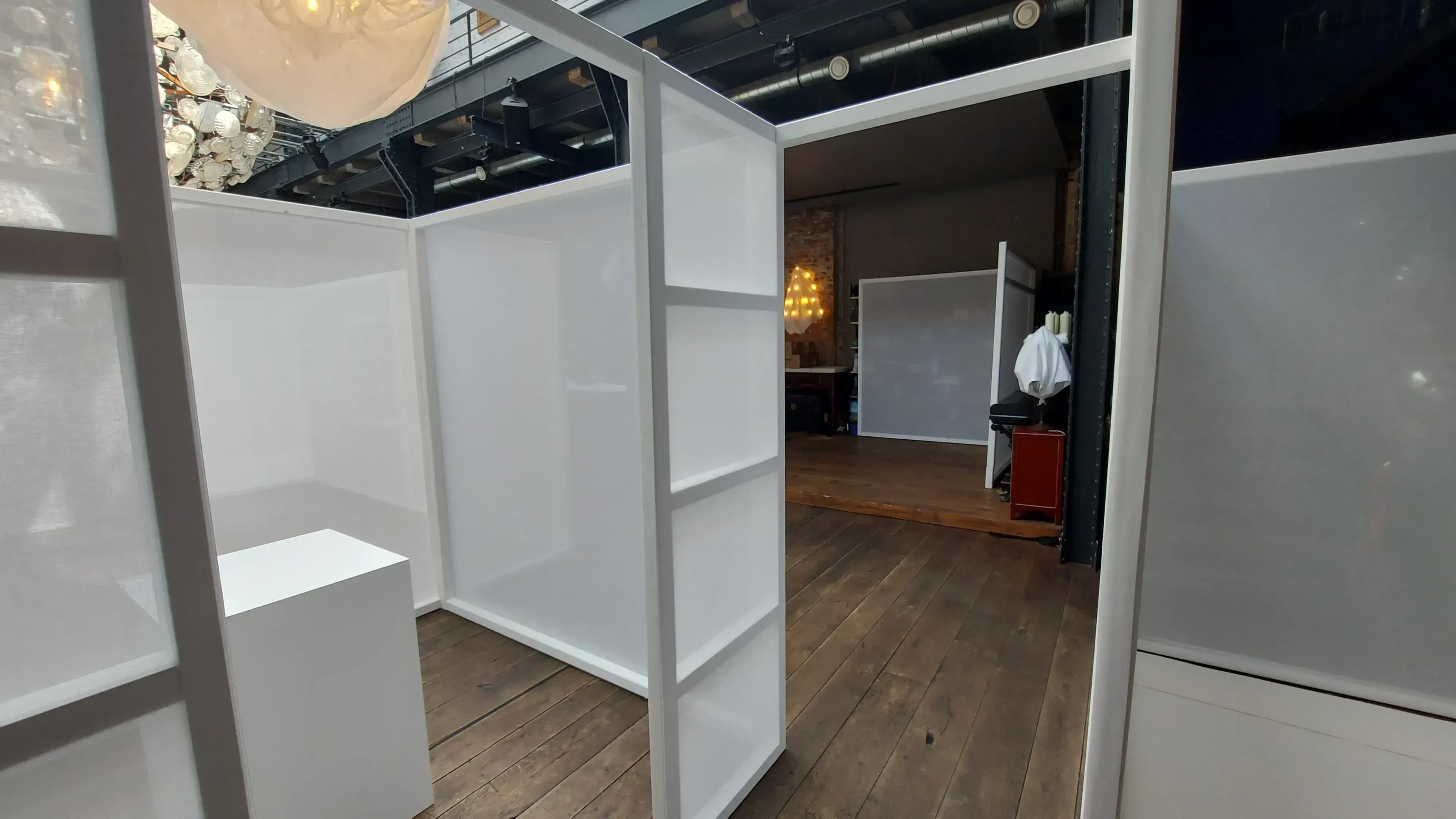 Setbau für Fotoproduktionen in Hamburg professionell umsetzen