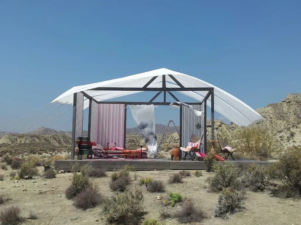 Kulissen und Setbetreuung für kreative Projekte deutschlandweit